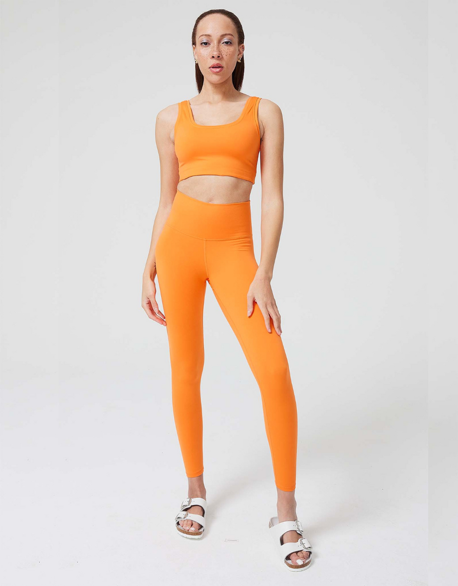 women's Tangerine activewear crop pants size XL black/white